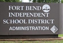 Ft Bend ISD hosts event to showcase student-run businesses