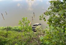 Rosenberg PD: Man arrested after chase leads to crash in Brazos River