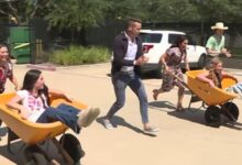 Derrick & Courtney play country fun fair games ahead of The Fort Bend County Fair and Rodeo