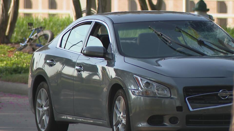 Boy on bicycle dies after being hit by car at crosswalk in Cinco Ranch area, deputies say