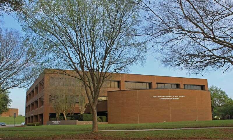 Fort Bend ISD plans to build a school over a former prison farm. Critics say it’s ’embarrassing.’