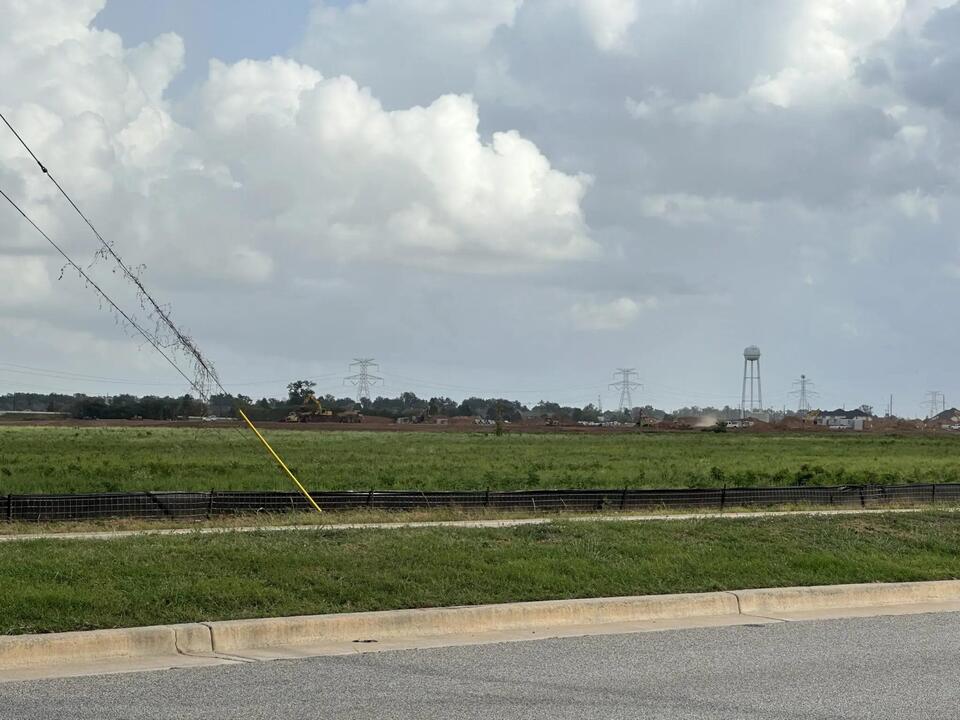 Fort Bend ISD to build elementary school on former prison farm lands, sparking concerns of unmarked gravesite