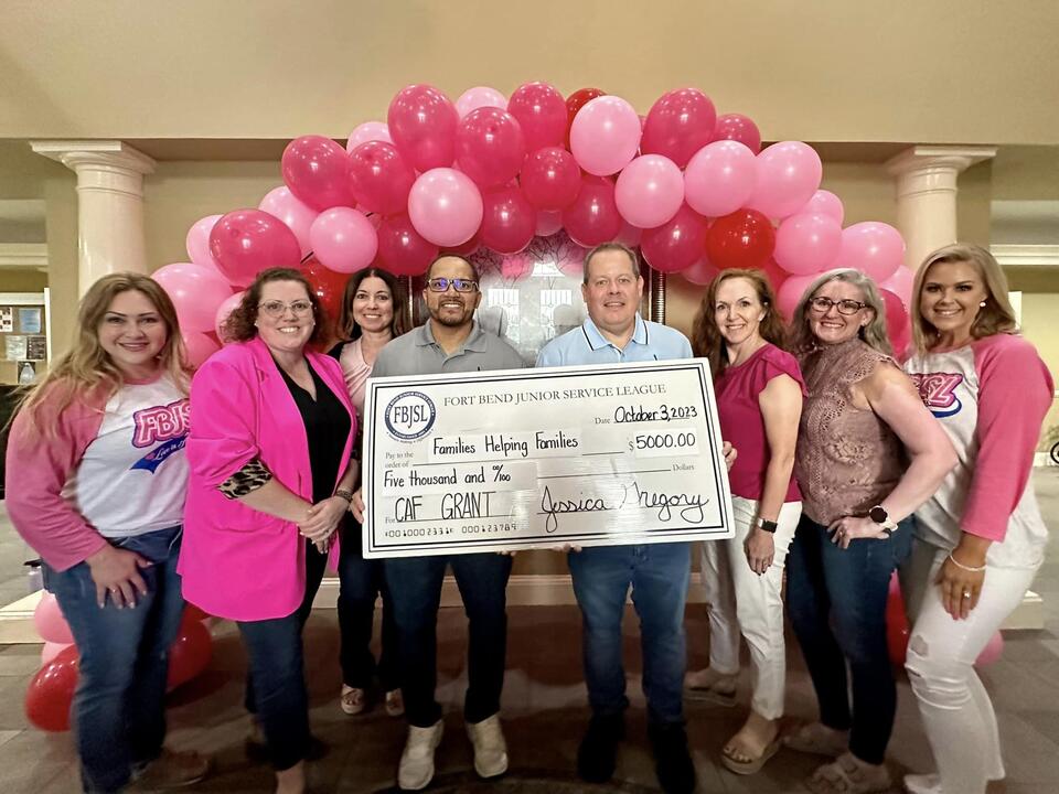 Fort Bend Junior Service League’s Sugar Plum Market Raises $332,000 to Empower Local Nonprofits