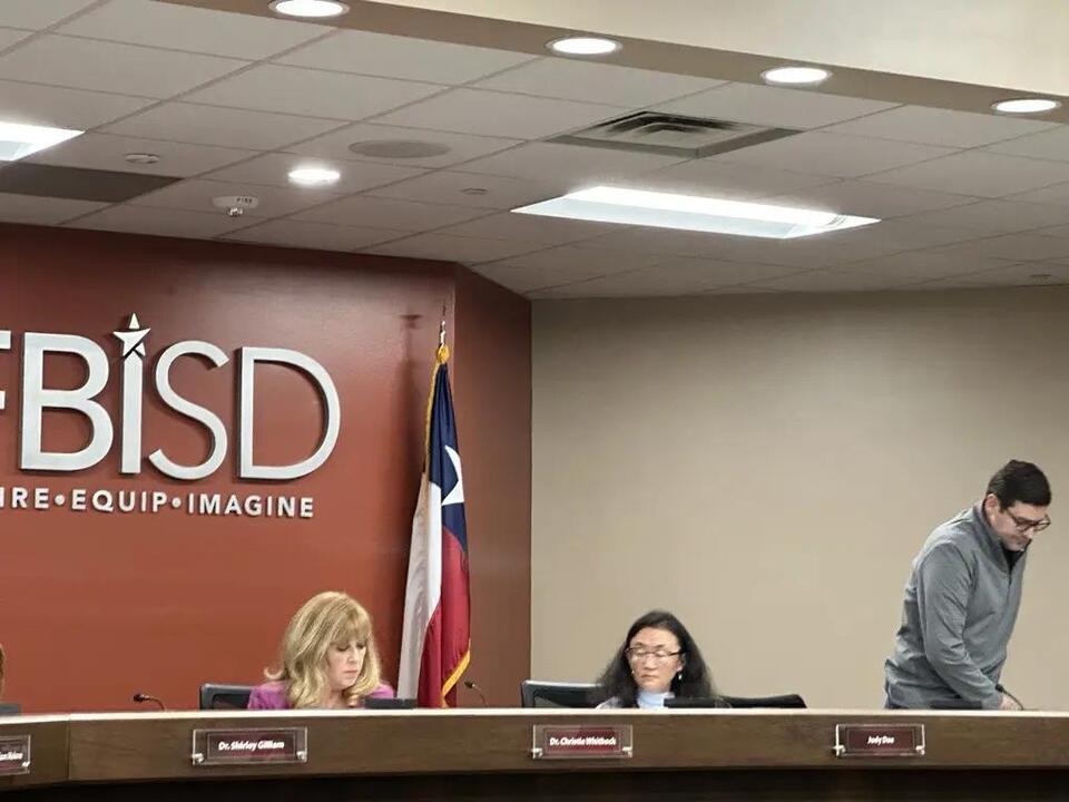 Fort Bend ISD trustees address TEA complaint of former superintendent retirement