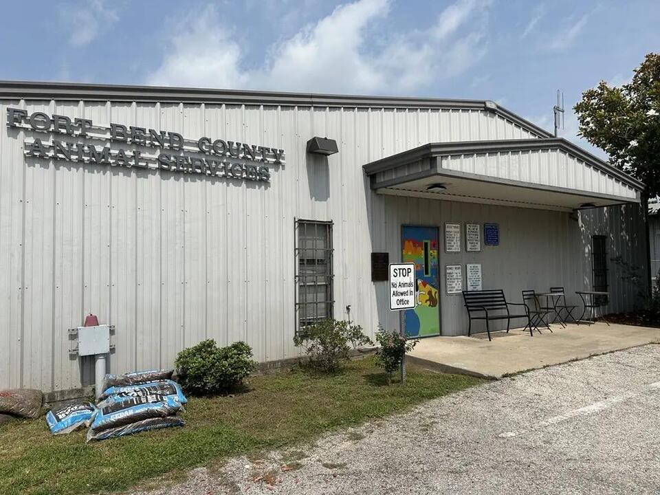 Fort Bend County Animal Services receives funding for ‘mobile adoption unit’