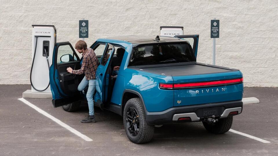 Blink Charging’s Envoy to Deploy Rivian R1T Vehicles to Texas Community