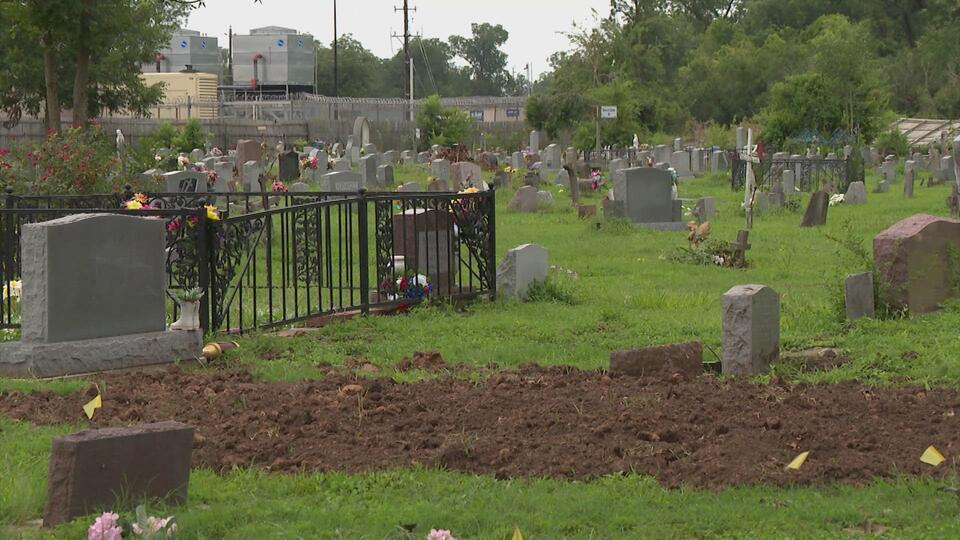 Murder mystery: Remains of headless man found 60 years ago in southeast Texas exhumed in effort to identify him