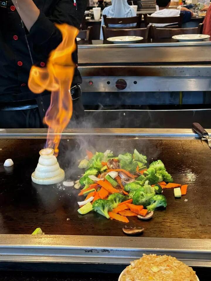 Japanese hibachi restaurant serving halal opens Sugar Land location, the second in Fort Bend County