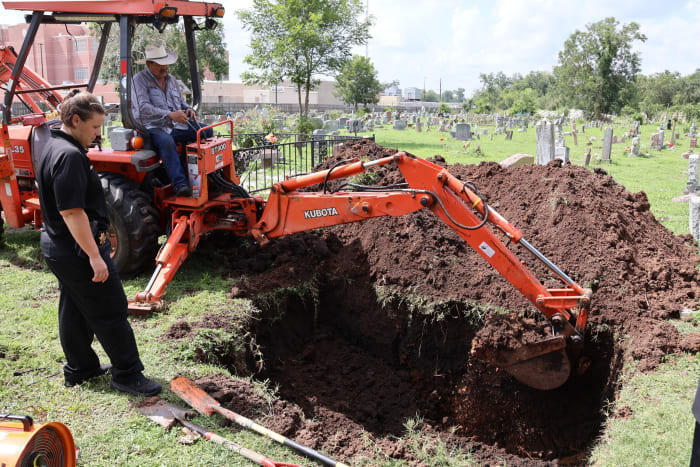 Fort Bend County Sheriff’s Office exhumes remains from 1964 cold case, hopes new technology provides fresh leads