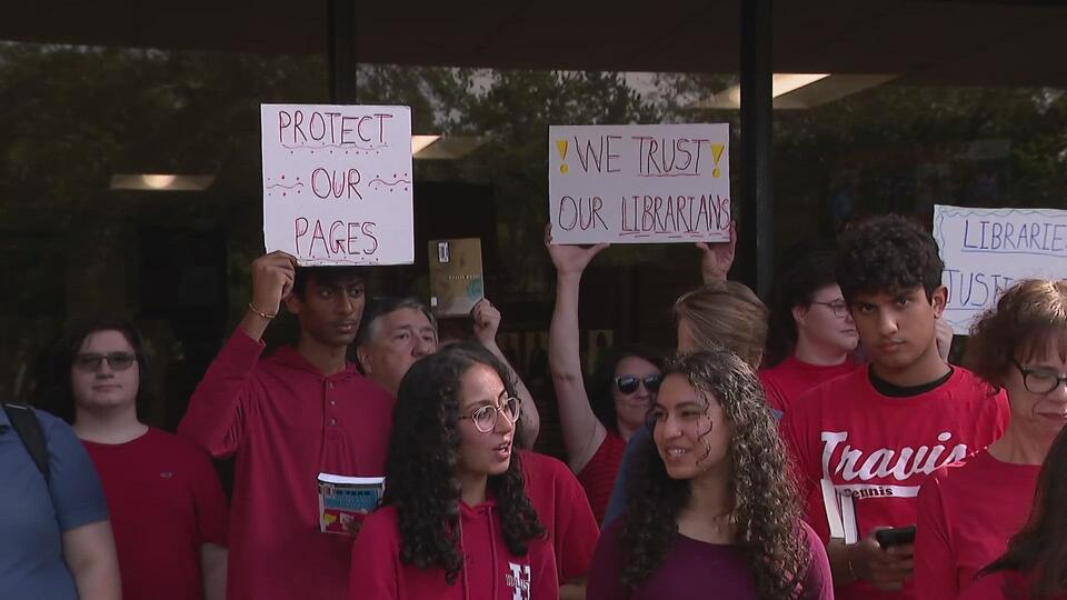 Fort Bend ISD adopts change to book policy that allows superintendent to control content